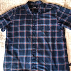 PATAGONIA - XL Plaid Button down shirt